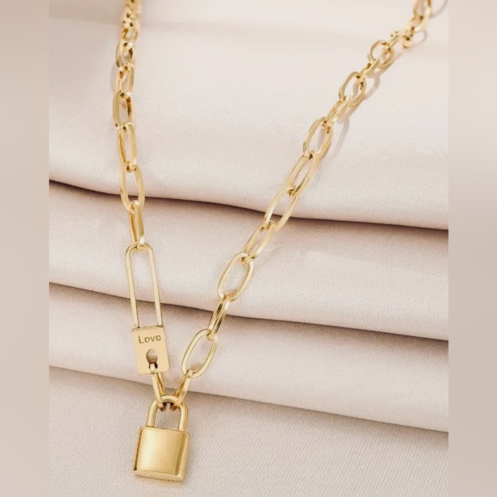 Elegant Gold Locket Pendant Necklace